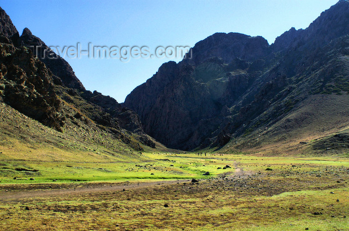 mongolia187: Gobi desert, southern Mongolia: Gurvan Saikhan National Park - gorge - photo by A.Ferrari - (c) Travel-Images.com - Stock Photography agency - Image Bank