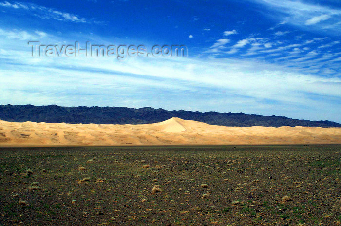 mongolia198: Gobi desert, southern Mongolia: sand dunes, Khongoryn Els, Gurvan Saikhan National Park - photo by A.Ferrari - (c) Travel-Images.com - Stock Photography agency - Image Bank
