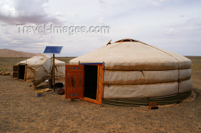 mongolia203: Gobi desert, southern Mongolia: gers with solar power and satellite dish - Khongoryn Els, Gurvan Saikhan National Park - photo by A.Ferrari - (c) Travel-Images.com - Stock Photography agency - Image Bank