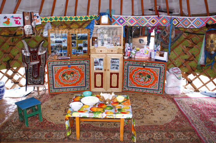 mongolia229: Khogno Khan Uul, central Mongolia: inside a ger - Mongolian decoration - photo by A.Ferrari - (c) Travel-Images.com - Stock Photography agency - Image Bank