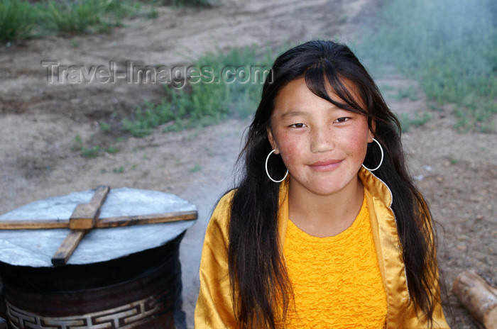 mongolia236: Khogno Khan Uul, central Mongolia: young girl - photo by A.Ferrari - (c) Travel-Images.com - Stock Photography agency - Image Bank