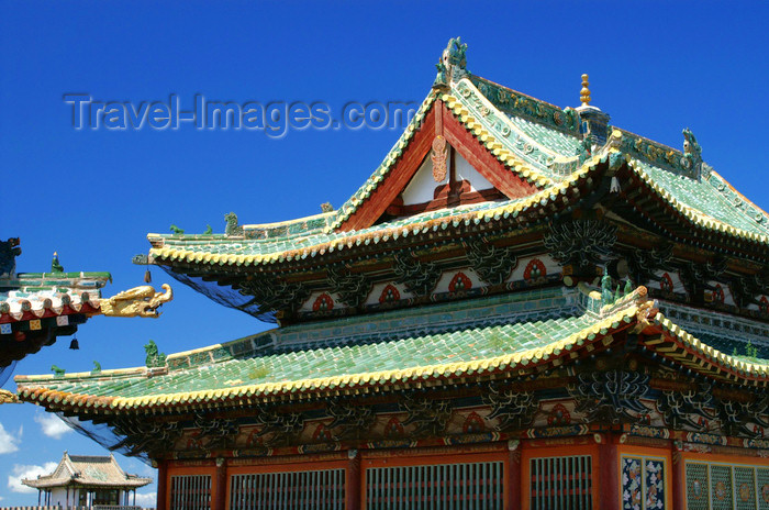 mongolia246: Karakorum, central Mongolia: Erdene Zuu monastery, Kharkhorin - roof of Zuun Zuu - photo by A.Ferrari - (c) Travel-Images.com - Stock Photography agency - Image Bank