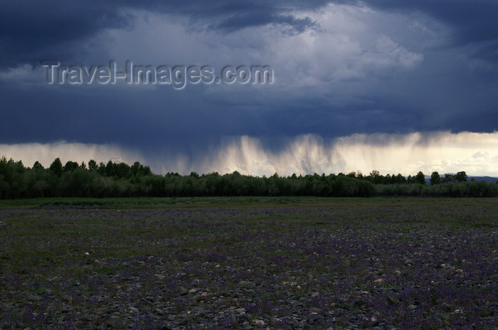 mongolia256: Tsetserleg, Arkhangai province, central Mongolia: rain arrives - photo by A.Ferrari - (c) Travel-Images.com - Stock Photography agency - Image Bank