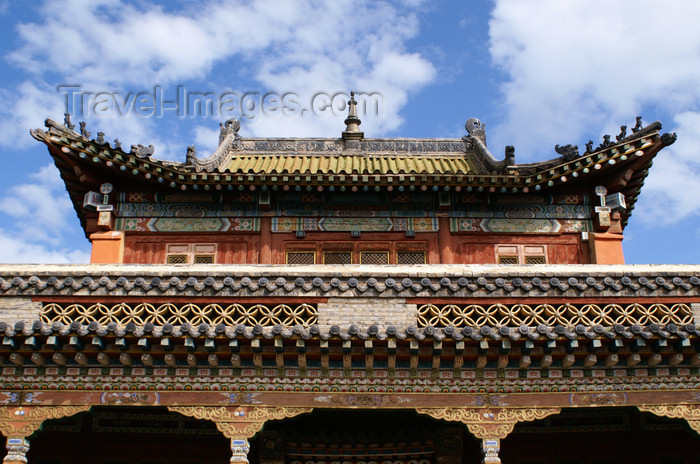 mongolia259: Tsetserleg, Arkhangai province, central Mongolia: main temple of Zayain Gegeenii Sum - roof - photo by A.Ferrari - (c) Travel-Images.com - Stock Photography agency - Image Bank