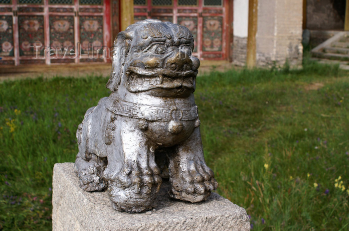 mongolia261: Tsetserleg, Arkhangai province, central Mongolia: lion outside the main temple of Zayain Gegeenii Sum - photo by A.Ferrari - (c) Travel-Images.com - Stock Photography agency - Image Bank