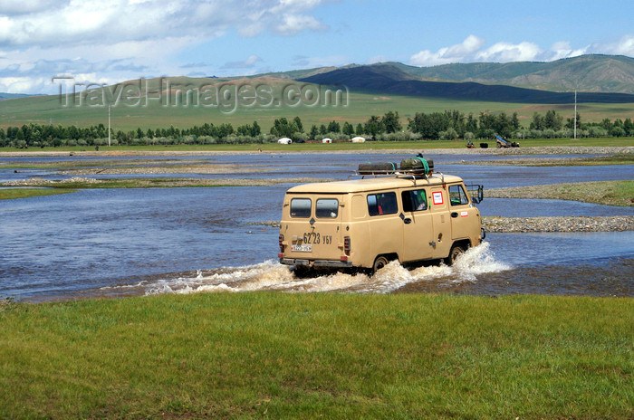 mongolia279: Khorgo-Terkhiin Tsagaan Nuur NP, Arkhangai Province, Mongolia: UAZ-452 driving through a river, on the way to the White Lake - photo by A.Ferrari - (c) Travel-Images.com - Stock Photography agency - Image Bank