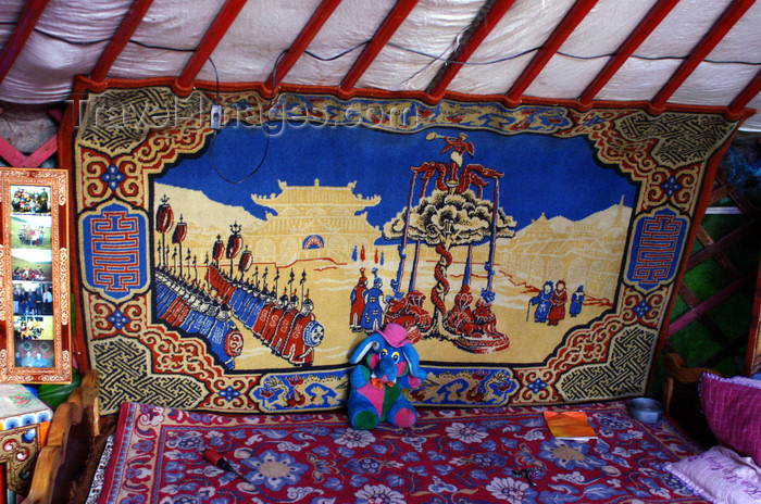 mongolia296: Khorgo-Terkhiin Tsagaan Nuur NP, Mongolia: decorative carpet and furniture in a ger - photo by A.Ferrari - (c) Travel-Images.com - Stock Photography agency - Image Bank