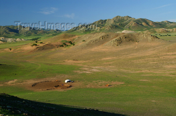 mongolia329: Khövsgöl province, Mongolia: ger and cattle fences along the Selenge river, near Ikh Uul - photo by A.Ferrari - (c) Travel-Images.com - Stock Photography agency - Image Bank