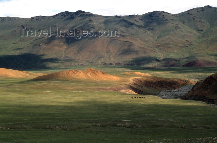 mongolia38: Mongolia - Kharkhiraa mountains, Altai: landscape - photo by A.Summers - (c) Travel-Images.com - Stock Photography agency - Image Bank