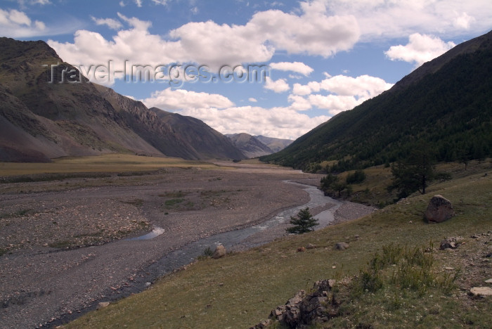 mongolia73: Mongolia - Yamatii valley: river bed - photo by A.Summers - (c) Travel-Images.com - Stock Photography agency - Image Bank