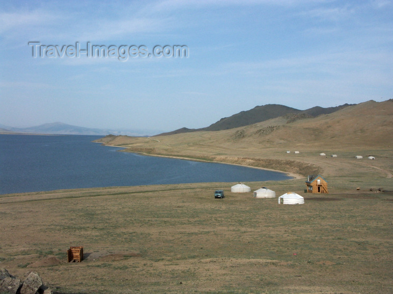 mongolia82: Mongolia - Arkhangai province - Great White Lake / Terkhiin Tsagaan Nuur: lake and gers / yurts - Central Mongolia - photo by P.Artus - (c) Travel-Images.com - Stock Photography agency - Image Bank