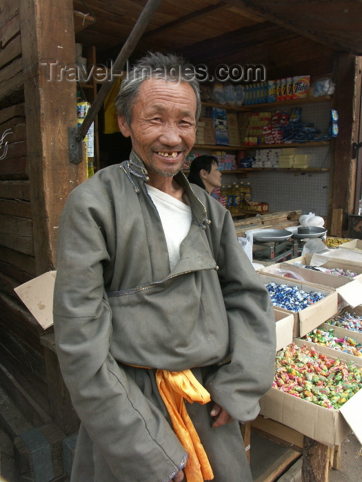 mongolia87: Mongolia - Moron / MXV:  Proud shop owner - photo by P.Artus - (c) Travel-Images.com - Stock Photography agency - Image Bank