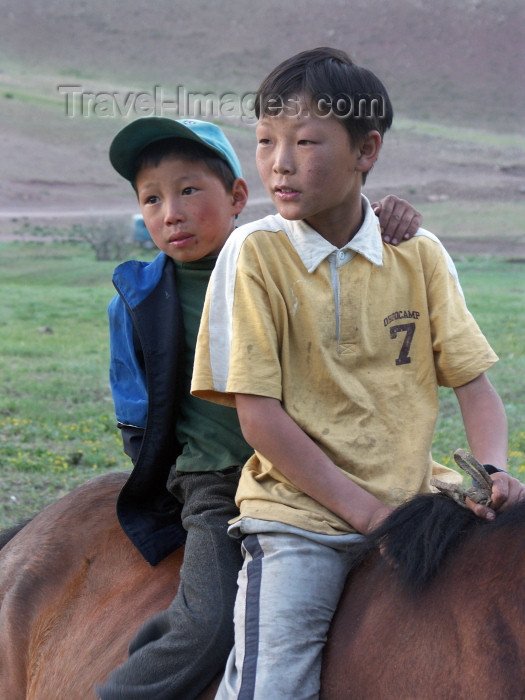 mongolia88: Mongolia - Moron: nomadic boys on horseback - photo by P.Artus - (c) Travel-Images.com - Stock Photography agency - Image Bank