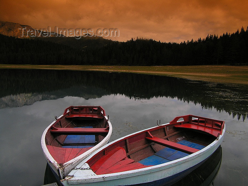 montenegro108: Montenegro - Crna Gora - Durmitor national park: Crno jezero - boats in the lake - photo by J.Kaman - (c) Travel-Images.com - Stock Photography agency - Image Bank