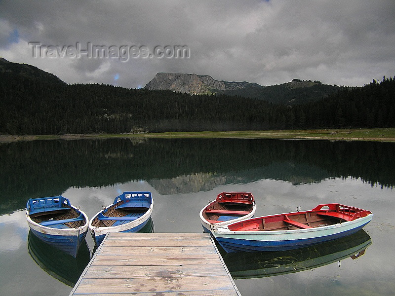 montenegro109: Montenegro - Crna Gora - Durmitor national park: Crno jezero - boats in the lake - photo by J.Kaman - (c) Travel-Images.com - Stock Photography agency - Image Bank