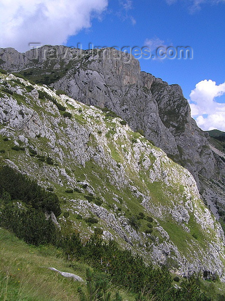 montenegro113: Montenegro - Crna Gora - Durmitor national park: landscape around Crvena greda peak - photo by J.Kaman - (c) Travel-Images.com - Stock Photography agency - Image Bank