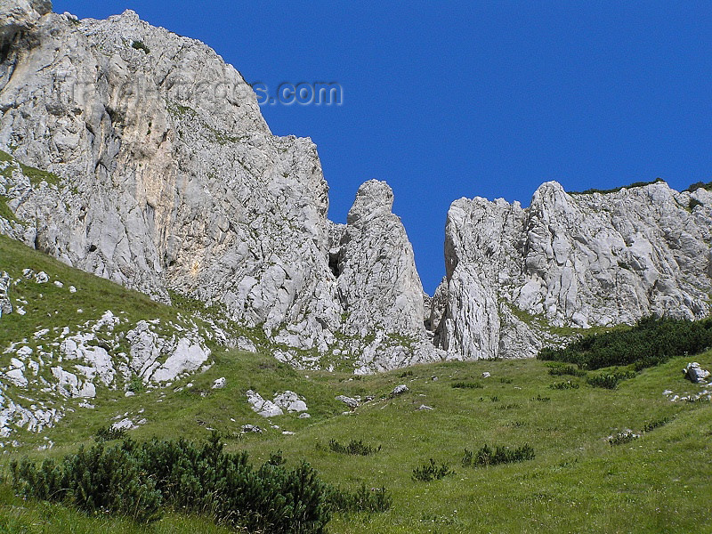 montenegro117: Montenegro - Crna Gora - Durmitor national park: landscape around Crvena greda peak - photo by J.Kaman - (c) Travel-Images.com - Stock Photography agency - Image Bank