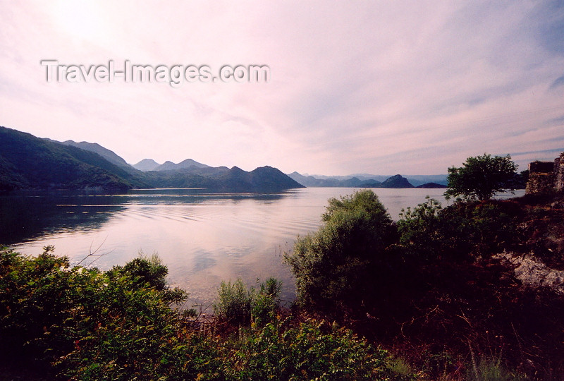 montenegro164: Montenegro - Crna Gora - Lake Skadar: dusk - photo by M.Torres - (c) Travel-Images.com - Stock Photography agency - Image Bank