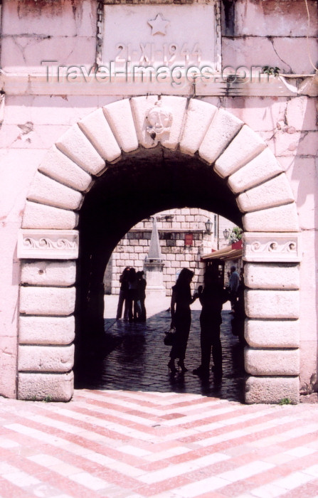 montenegro183: Montenegro - Crna Gora  - Kotor: gate to the old city - photo by M.Torres - (c) Travel-Images.com - Stock Photography agency - Image Bank