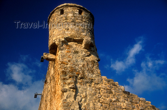 montenegro188: Montenegro - Budva: city walls - turret - photo by D.Forman - (c) Travel-Images.com - Stock Photography agency - Image Bank