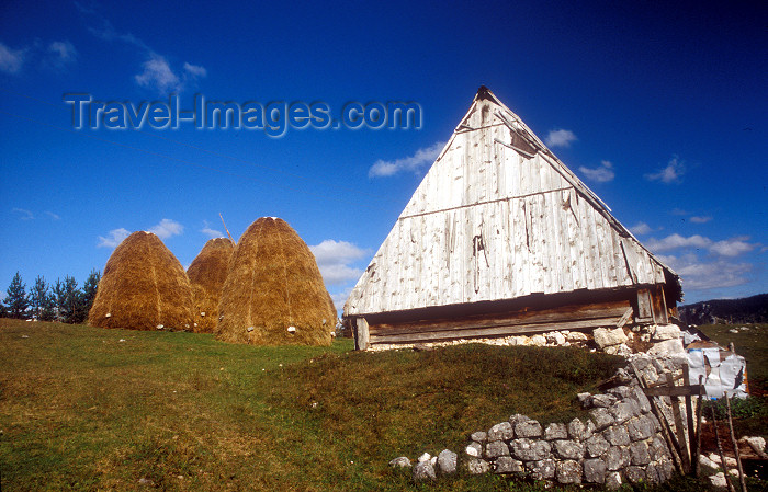 montenegro205: Northern Montenegro: house and haystacks - rural scene - photo by D.Forman - (c) Travel-Images.com - Stock Photography agency - Image Bank