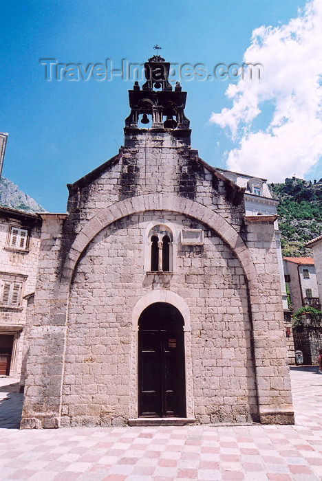 montenegro39: Montenegro - Crna Gora  - Kotor: church of St Lucas / Saint Luke / Sv. Luka - XII century romanic church, formerly Catholic, at present Orthodox - photo by M.Torres - (c) Travel-Images.com - Stock Photography agency - Image Bank