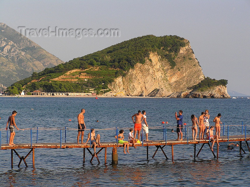 montenegro56: Montenegro - Crna Gora  - Budva: Boardwalk and Island of Sveti Nikola - St Nicholas - photo by J.Kaman - (c) Travel-Images.com - Stock Photography agency - Image Bank