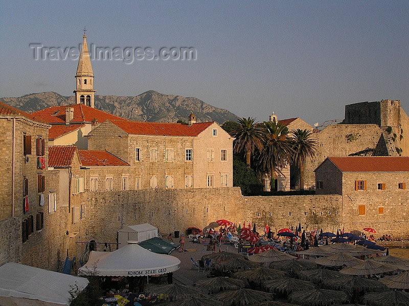 montenegro60: Montenegro - Crna Gora  - Budva: beach on Stari Grad - old town - photo by J.Kaman - (c) Travel-Images.com - Stock Photography agency - Image Bank