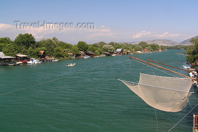 montenegro77: Montenegro - Crna Gora - Bojana river - national park: an outflow  of Lake Skadar - traditional fishing nets - border with Albania - photo by J.Kaman - (c) Travel-Images.com - Stock Photography agency - Image Bank