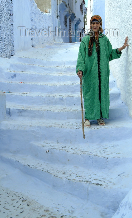 moroc13: Morocco / Maroc - Chechaouen: lady with walking cane - photo by J.Banks - (c) Travel-Images.com - Stock Photography agency - Image Bank