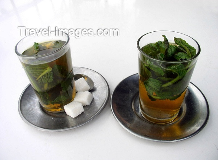 moroc194: Morocco / Maroc - Marrakesh: glasses of mint tea / chá de menta - photo by J.Kaman - (c) Travel-Images.com - Stock Photography agency - Image Bank