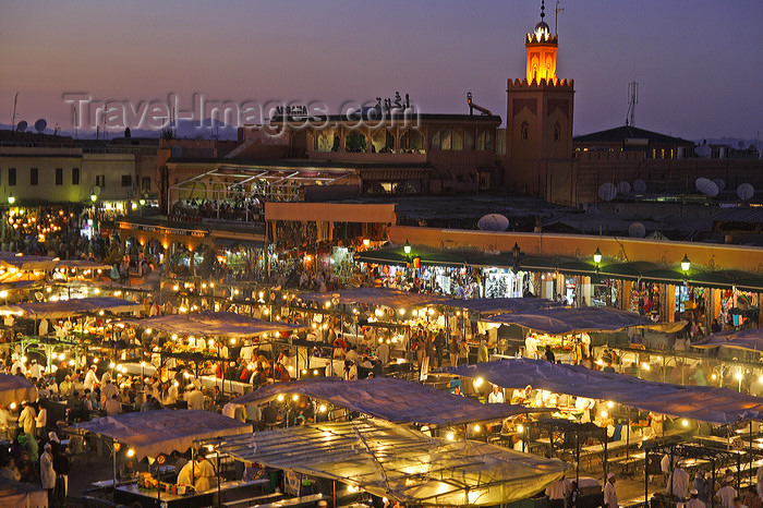 moroc209: Marrakesh - Morocco: Place Djemaa el Fna - dusk - photo by Sandia - (c) Travel-Images.com - Stock Photography agency - Image Bank