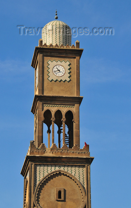 moroc210: Casablanca, Morocco / Maroc: colonial clock tower on the wall of the medina - Place des Nation Unies - photo by M.Torres - (c) Travel-Images.com - Stock Photography agency - Image Bank