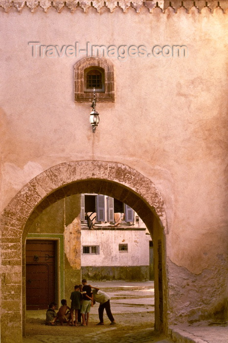 moroc22: Morocco / Maroc - Mazagão / El Jadida / El Djadida: a gate in the Portuguese town / arco - photo by F.Rigaud - (c) Travel-Images.com - Stock Photography agency - Image Bank