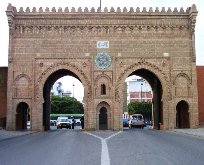 moroc246: Morocco / Maroc - Rabat: gate to the Royal Palace - Bab as Soufara - photo by J.Kaman - (c) Travel-Images.com - Stock Photography agency - Image Bank