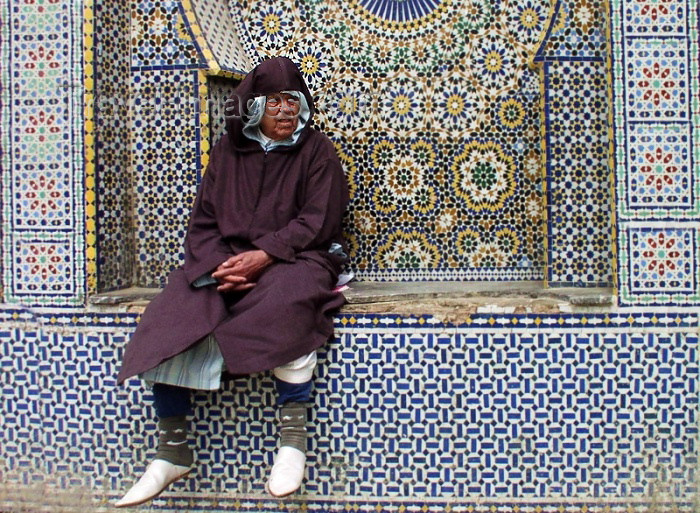 moroc256: Morocco / Maroc - Meknes: man and zellij mosaic - photo by J.Kaman - (c) Travel-Images.com - Stock Photography agency - Image Bank