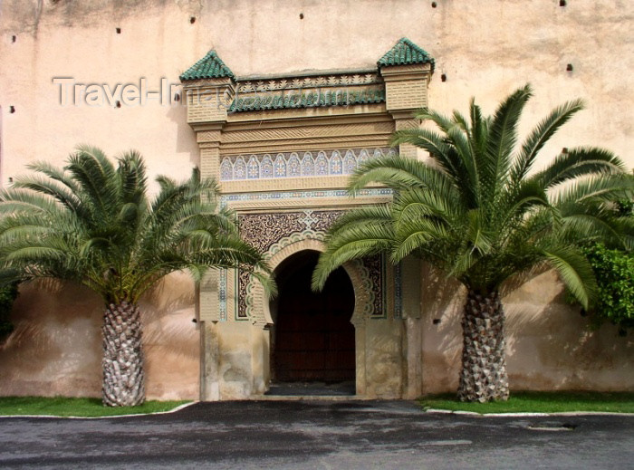 moroc261: Morocco / Maroc - Meknes: gate on the ramparts - Historic City of Meknes - Unesco world heritage site - photo by J.Kaman - (c) Travel-Images.com - Stock Photography agency - Image Bank