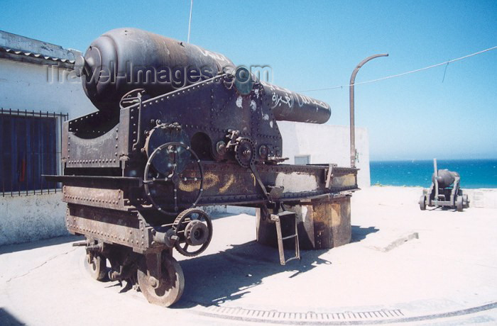 moroc33: Morocco / Maroc - Tangier / Tanger: the colonial artillery still gazes over the Atlantic - photo by M.Torres - (c) Travel-Images.com - Stock Photography agency - Image Bank