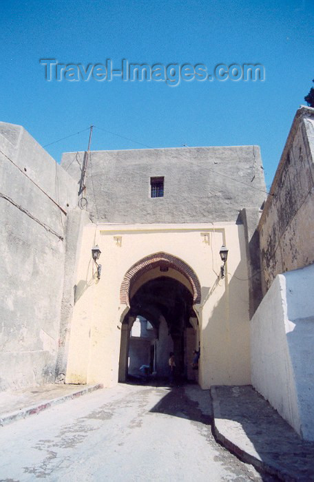 moroc37: Morocco / Maroc - Tangier / Tanger: gate of the Kasbah - photo by M.Torres - (c) Travel-Images.com - Stock Photography agency - Image Bank