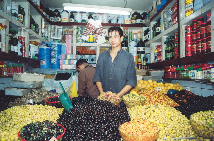moroc38: Morocco / Maroc - Tangier / Tanger: at the market - paradise for olive lovers - photo by M.Torres - (c) Travel-Images.com - Stock Photography agency - Image Bank