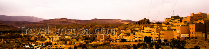 moroc401: Morocco - Tineghir: townscape - photo by M.Ricci - (c) Travel-Images.com - Stock Photography agency - Image Bank
