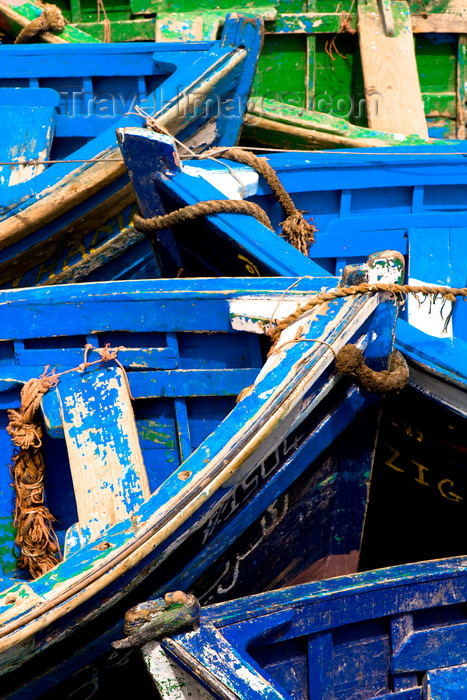 moroc405: Morocco - Essaouira: prows - boat zigzag - photo by M.Ricci - (c) Travel-Images.com - Stock Photography agency - Image Bank