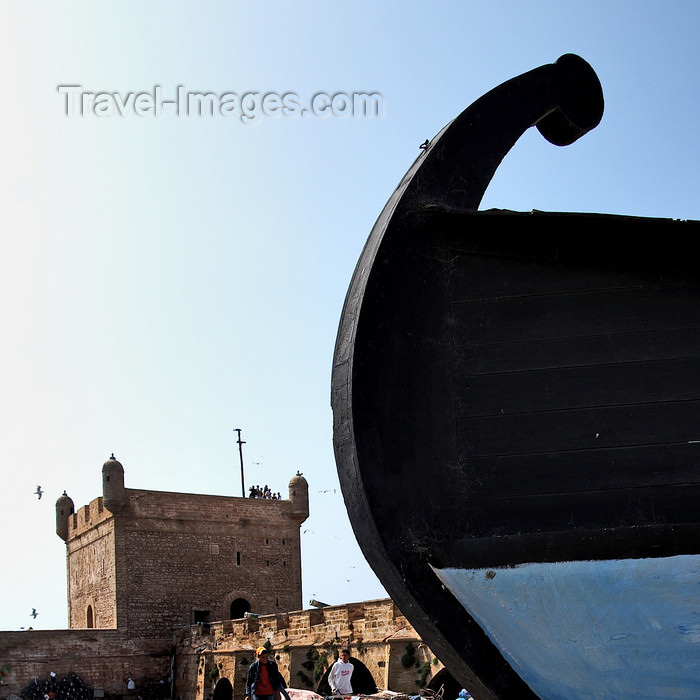 moroc419: Morocco - Essaouira: prow and tower of the port fortress - Skala du Port - photo by M.Ricci - (c) Travel-Images.com - Stock Photography agency - Image Bank