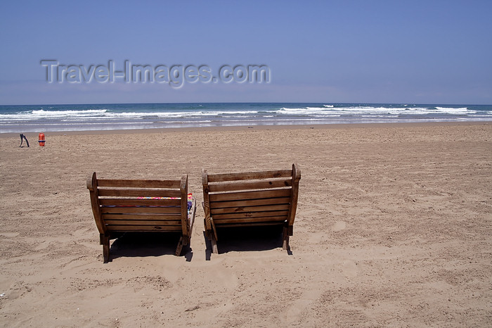 moroc446: Asilah / Arzila, Morocco - Paradise beach - lounge chairs - photo by Sandia - (c) Travel-Images.com - Stock Photography agency - Image Bank