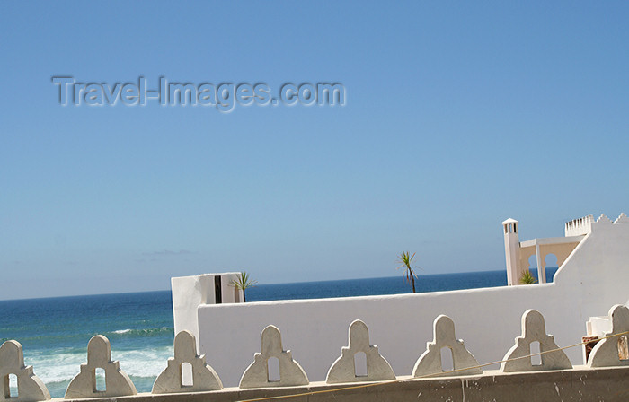 moroc457: Asilah / Arzila, Morocco - terrace facing the sea - photo by Sandia - (c) Travel-Images.com - Stock Photography agency - Image Bank