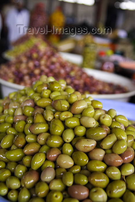 moroc481: Inezgane - Morocco: market -olives
 - photo by Sandia - (c) Travel-Images.com - Stock Photography agency - Image Bank