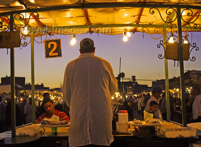 moroc500: Marrakesh - Morocco: Djemaa El Fnaa stalls
 - dusk - photo by Sandia - (c) Travel-Images.com - Stock Photography agency - Image Bank