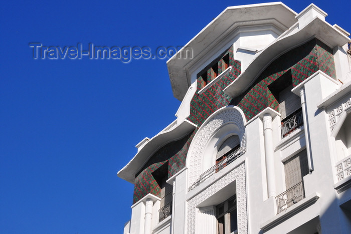 moroc518: Casablanca, Morocco: El Glaoui building, architect Marius Boyer - art deco architecture - Blvd Mohammed V - photo by M.Torres - (c) Travel-Images.com - Stock Photography agency - Image Bank