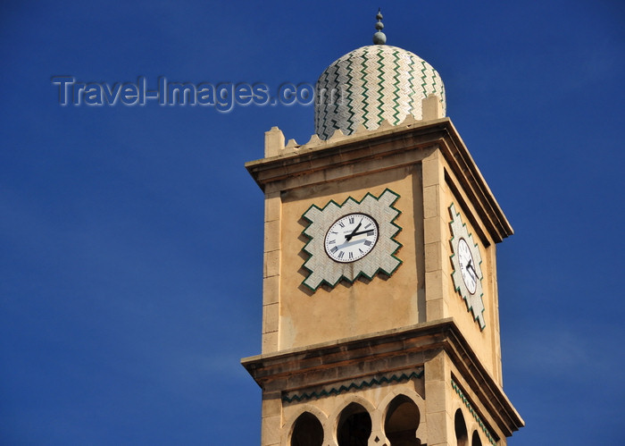 moroc543: Casablanca / Dar-el-Baida, Morocco: detail of the medina clock - Place des Nation Unies Medina - photo by M.Torres - (c) Travel-Images.com - Stock Photography agency - Image Bank