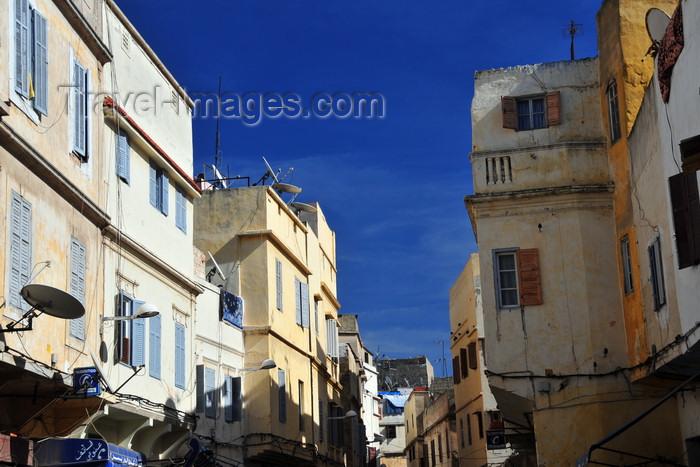 moroc545: Casablanca, Morocco: Medina - entrance from Blvd Tahar el-Alaoui - photo by M.Torres - (c) Travel-Images.com - Stock Photography agency - Image Bank